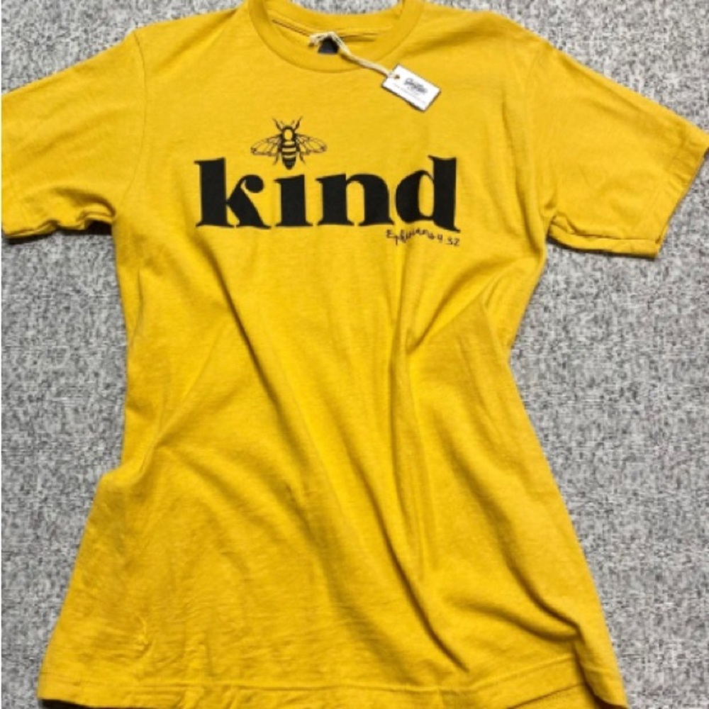BOUTIQUE BEE KIND S/S Tee NEW!